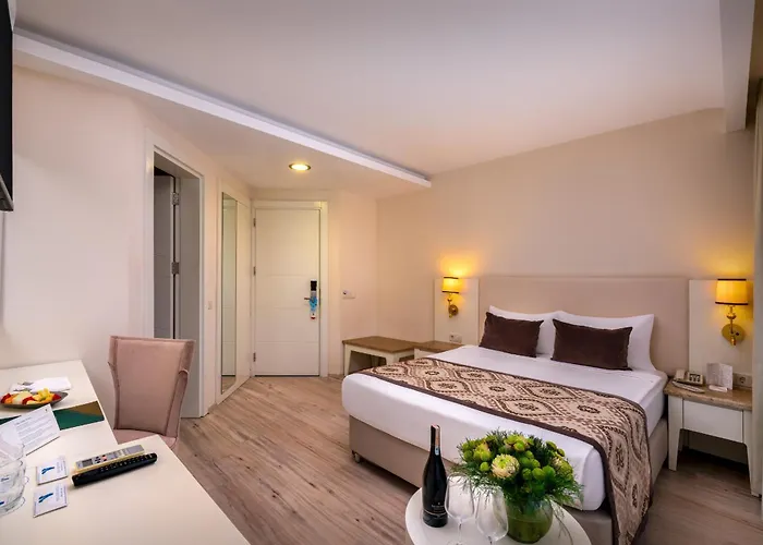 Villa Side Hotel